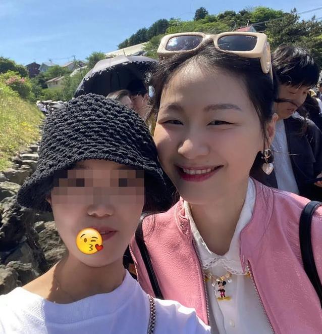 金靖穿搭 产后依旧元气满满