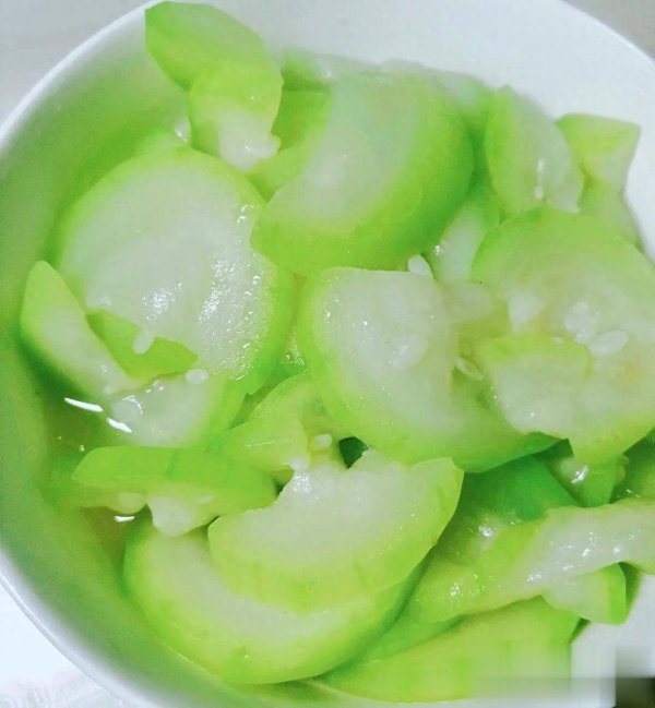 牛融网 “九月吃一瓜，中药不用抓”！秋季多吃，降火润肺又美白